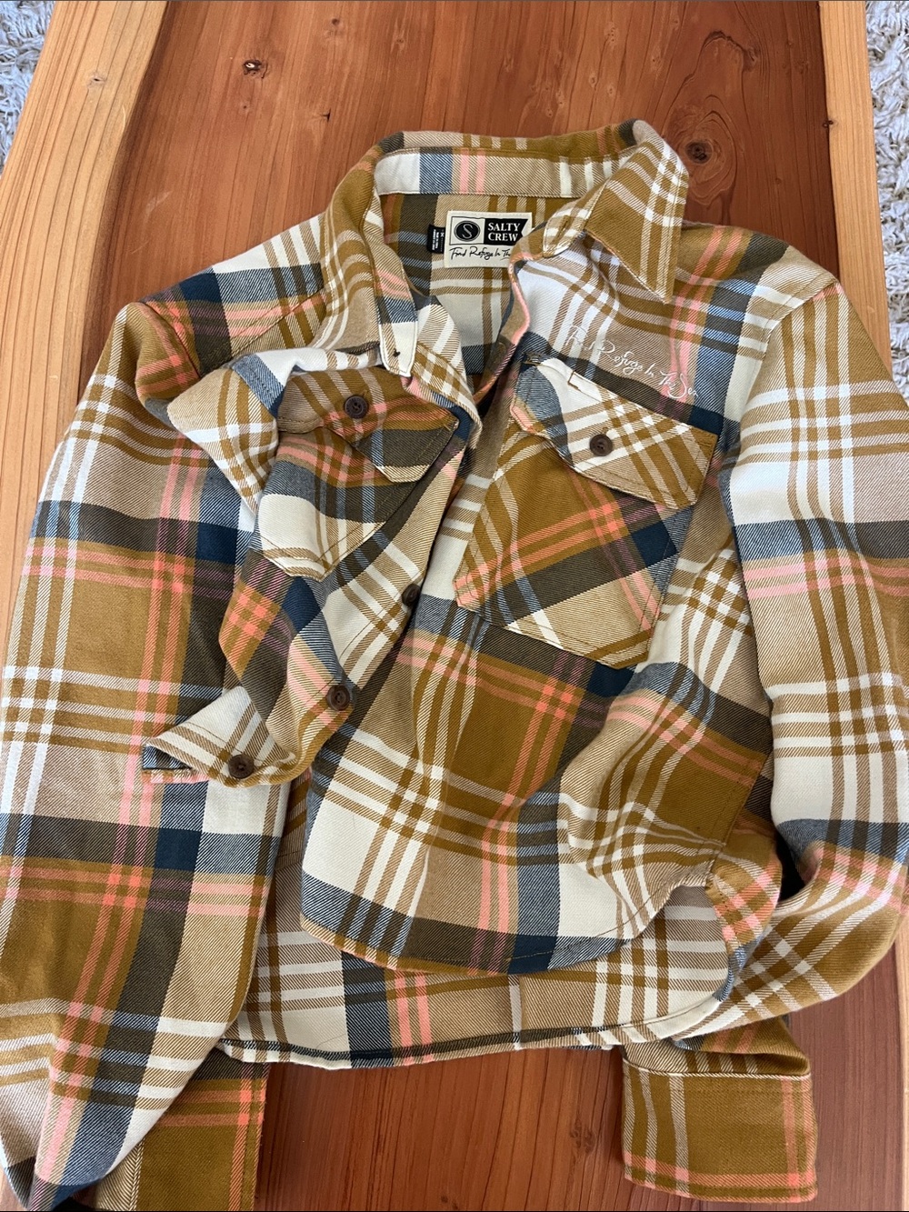 Salty Crew women’s cropped flannel